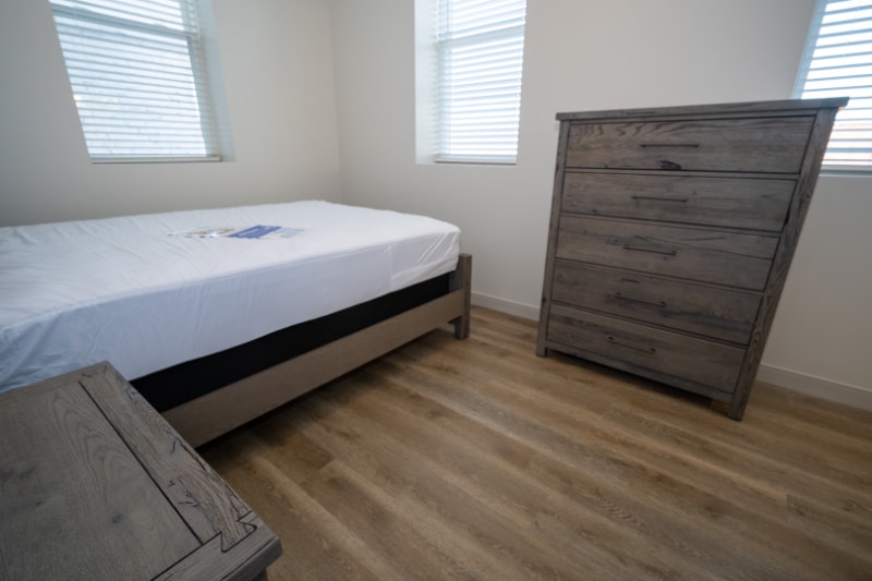 Building Photo - 103 N 1st St