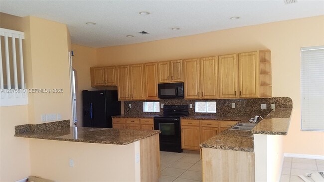 Building Photo - 1934 NE 3rd Ct