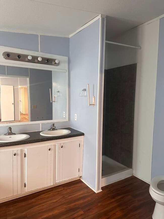 Building Photo - RENTAL HOME 3BD/2BTH