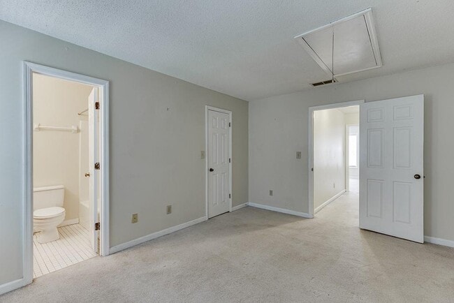 Building Photo - 5168 Laurel Bridge Ct SE