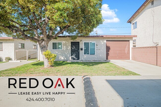 Building Photo - 15301 Woodruff Pl