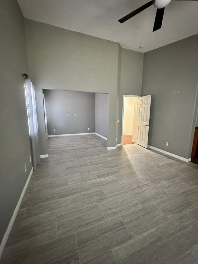 Building Photo - Beautiful 3bd/2ba Single Story with Primary Suite!