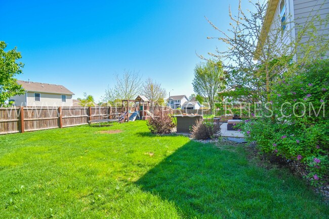 Building Photo - 5 Bedroom Home with Fenced Yard, and 3 Car Garage in Waukee