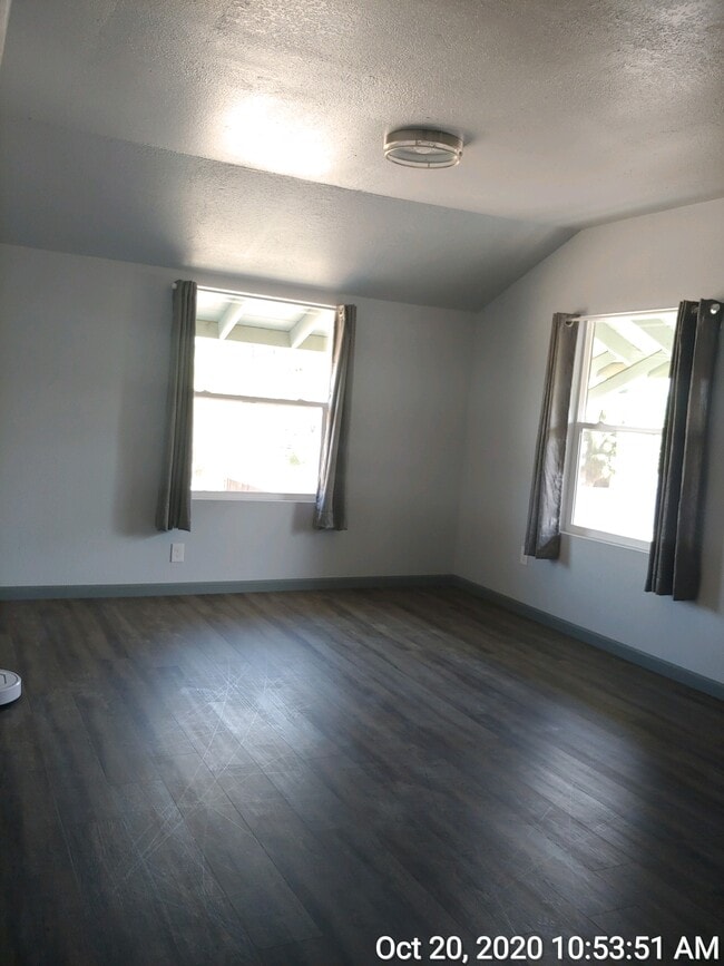 Building Photo - 2567 S Rowell Ave