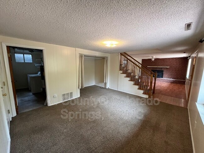 Building Photo - 15080 Deby Dr