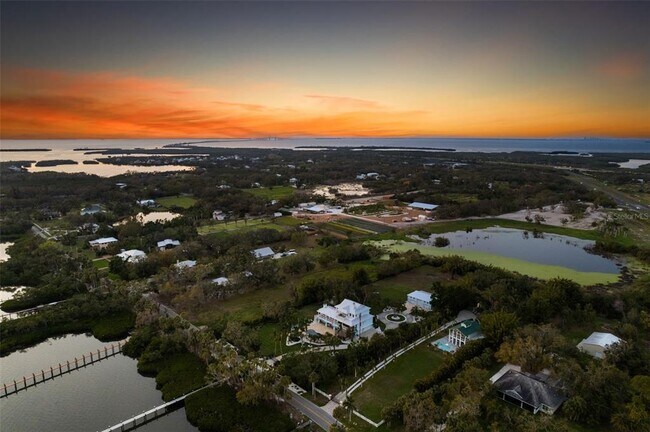 Building Photo - 450 Bayshore Dr