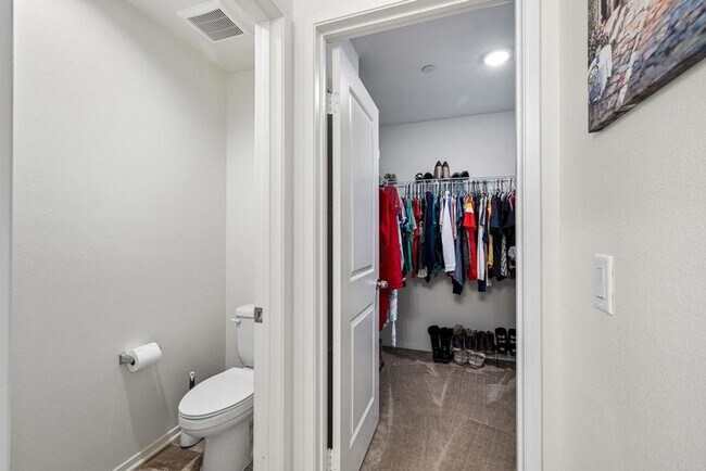 Building Photo - NEWER 3BD/2.5BA Home in desired Main Ranch Development in El Cajon!