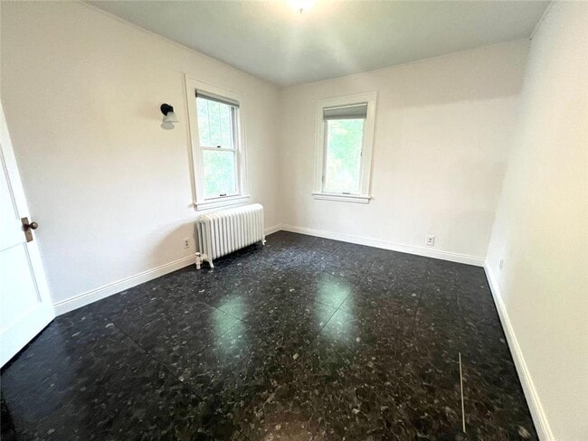 Building Photo - 715 2nd St NW