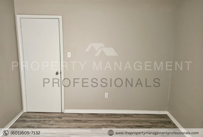 Building Photo - Renewed and ready to be a home!