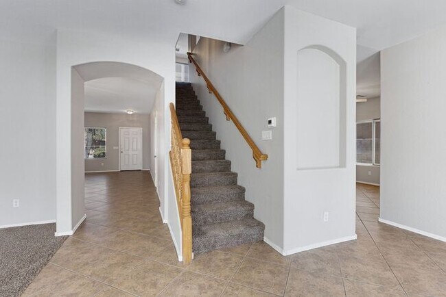 Building Photo - Large two story home in San Tan Heights!