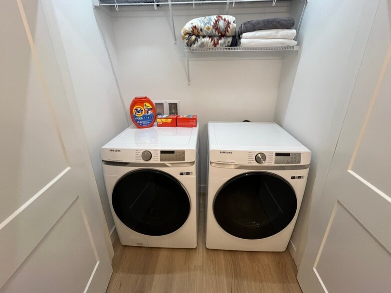 Building Photo - 28 Pacer Way