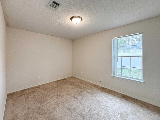 Building Photo - 9639 Westgate Cir