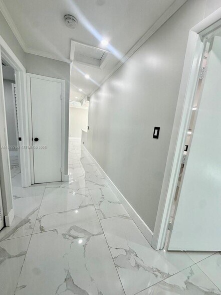 Building Photo - 4681 SW 26th Ter