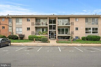 Building Photo - 3704 N Rosser St