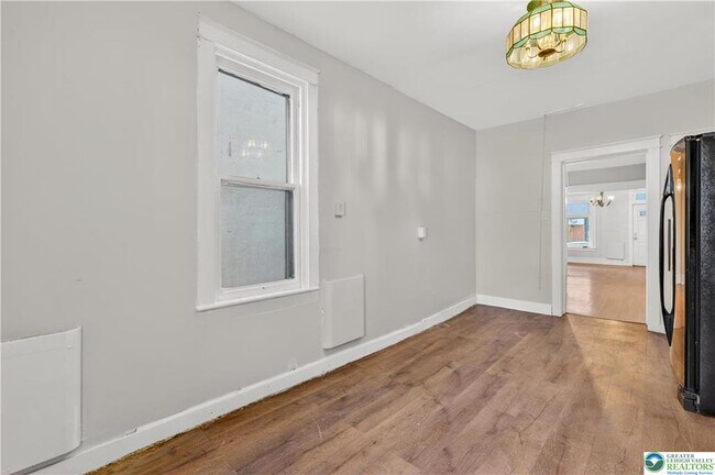 Building Photo - 503 W Gordon St