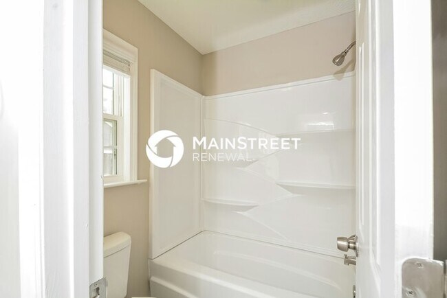 Building Photo - 3 Bedroom Pet-Friendly Home in Knightdale, NC with Main Street Renewal