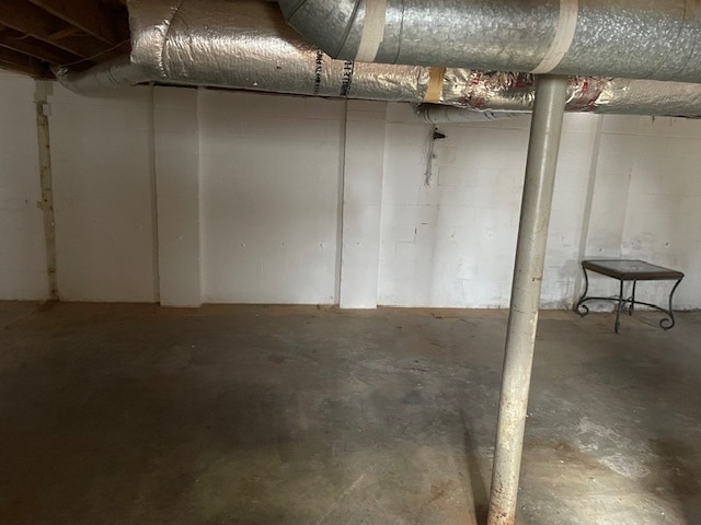 Building Photo - 629 Forest Ridge Dr