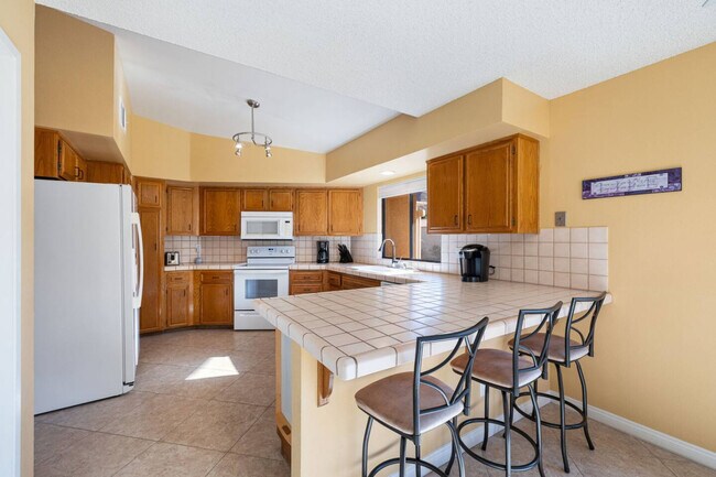 Building Photo - 53720 Avenida Carranza