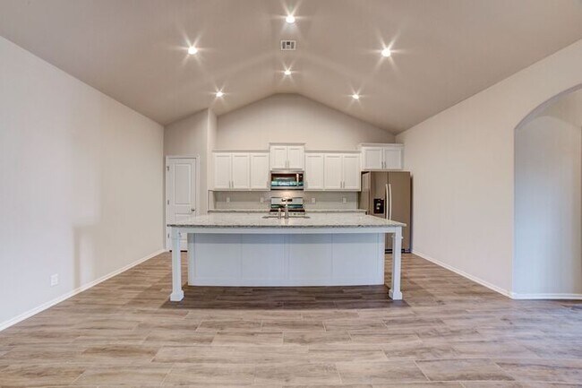 Building Photo - 3/2/2 Brand New Luxury Patio Home