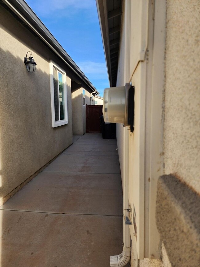 Building Photo - Charming 3 bed / 2 bath Home for Rent