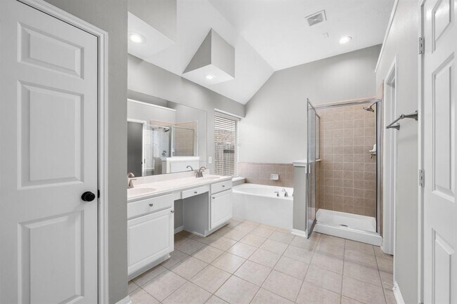 Building Photo - 1855 Silent Shore Ct