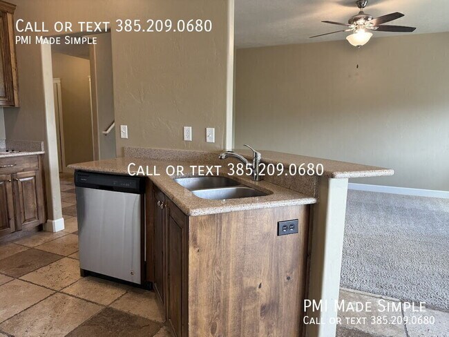 Building Photo - 1282 Baycrest Dr