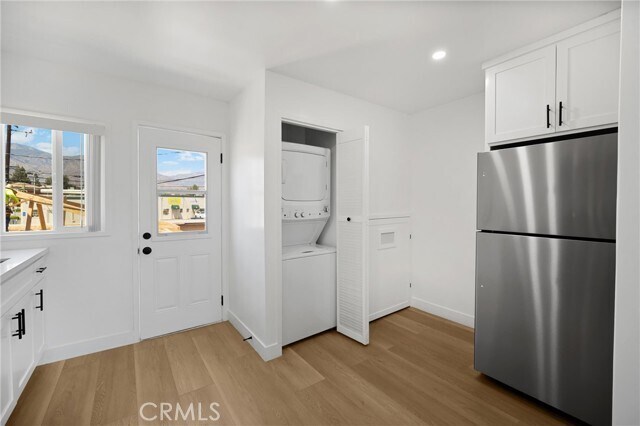 Building Photo - 15 Christina St