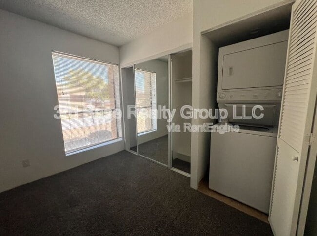 Building Photo - 3601 W Tierra Buena Ln
