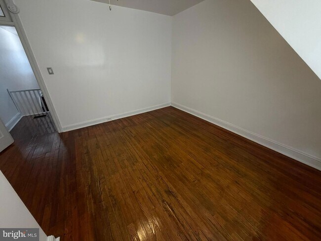 Building Photo - 1535 Willow St