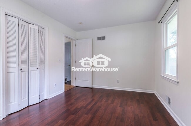 Building Photo - 2707 NE 67th Pl