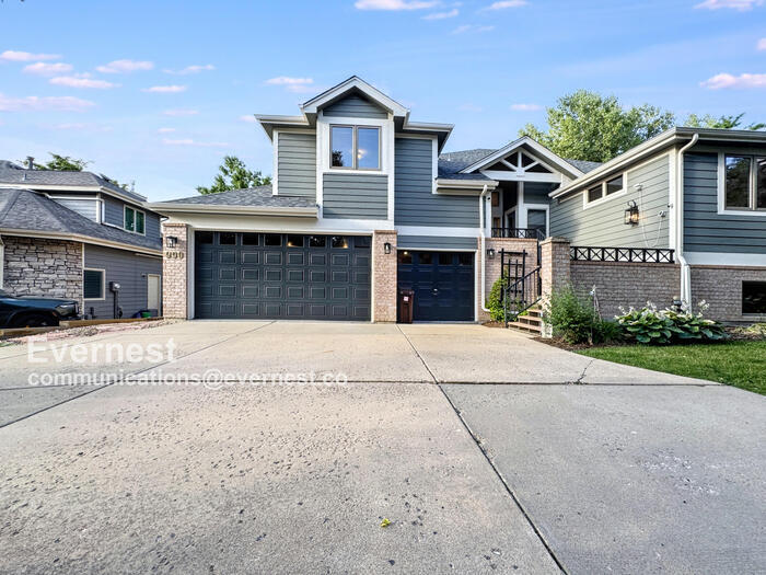 Building Photo - 990 Utica Cir