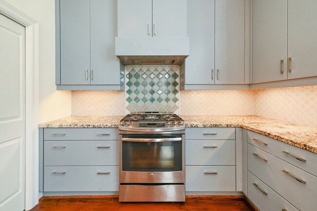 Building Photo - 5636 Kiam St