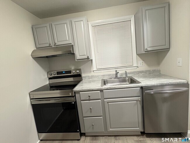 Building Photo - 43 Hiltbrand Rd