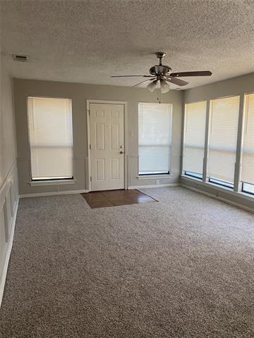 Building Photo - 1033 Rosewood Dr