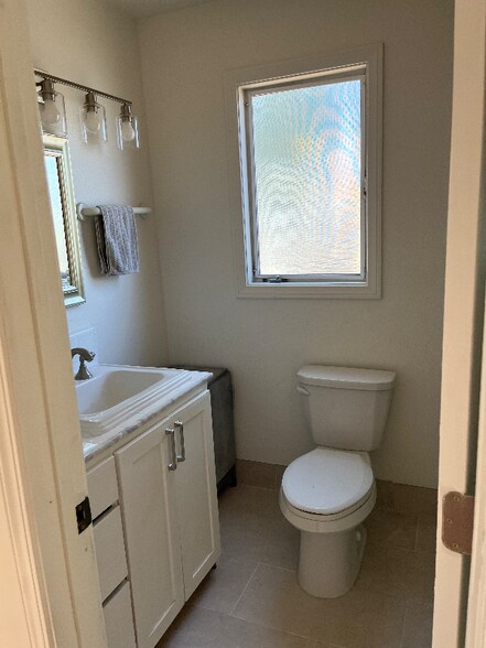 Building Photo - 6891 Pasado Rd