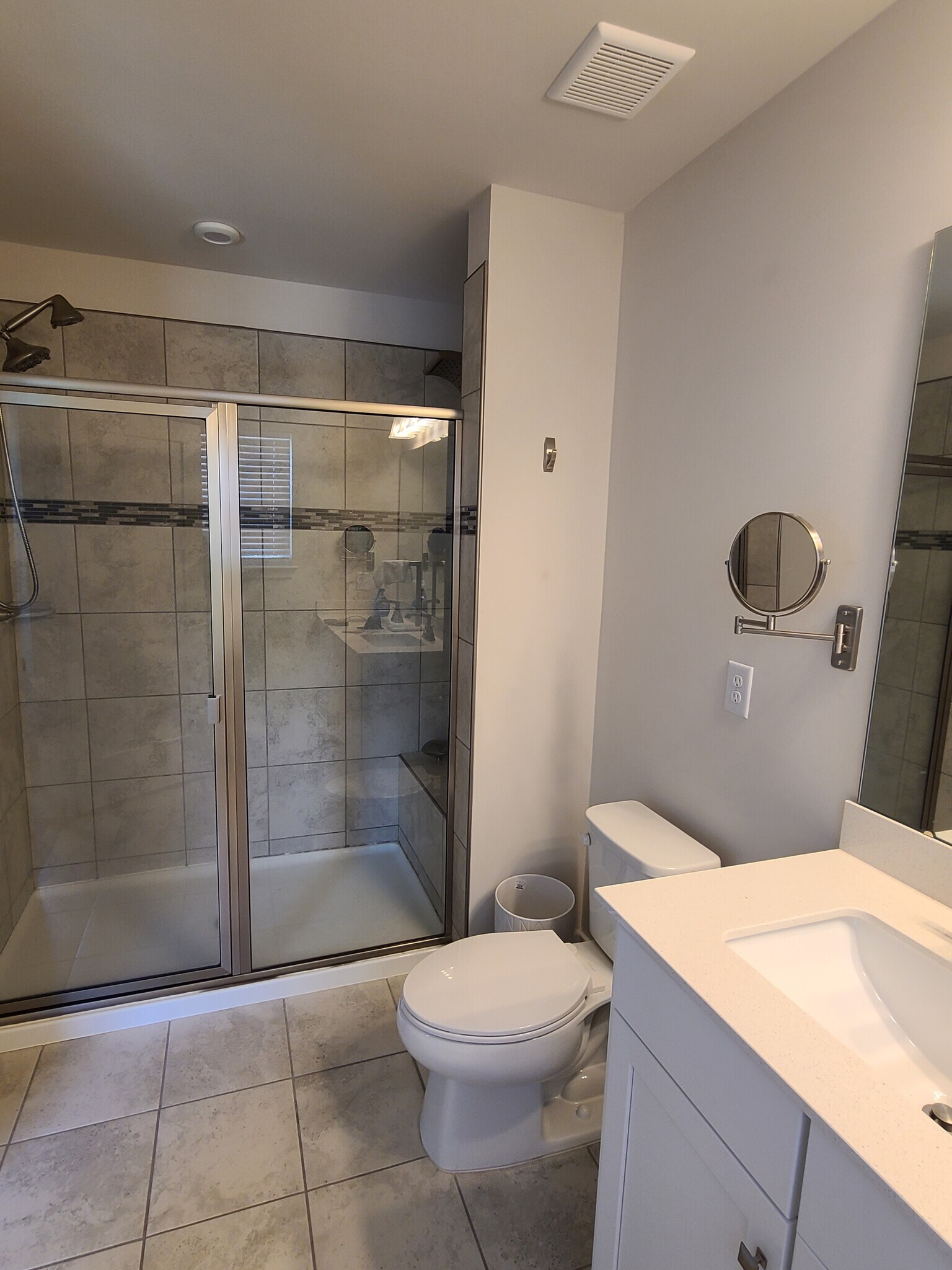 Double vanities. Shower has seat and two heads. - 1430 Carderock Springs Dr
