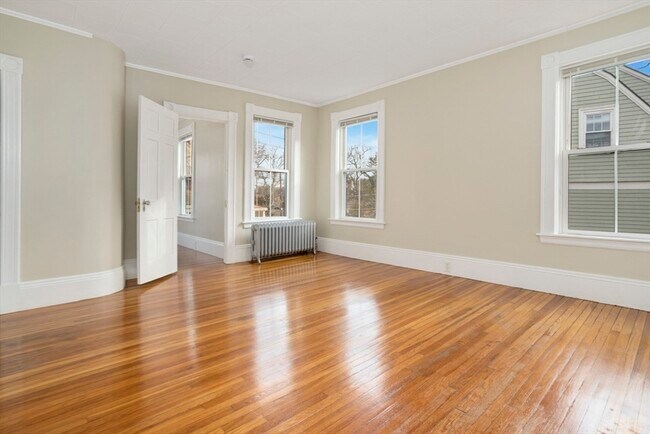 Building Photo - 54 Las Casas St