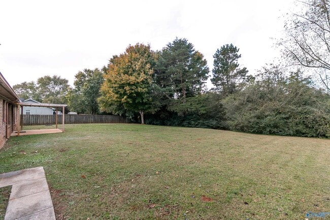 Building Photo - 313 Red Oak Rd