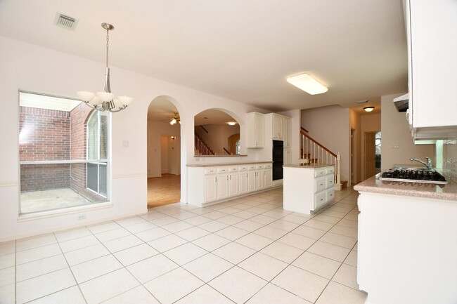 Building Photo - 4323 Magnolia Ln