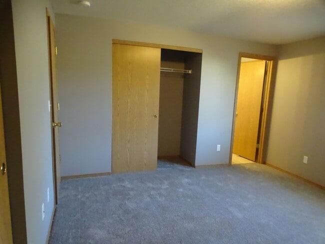 Building Photo - 7415 NE 64th Cir