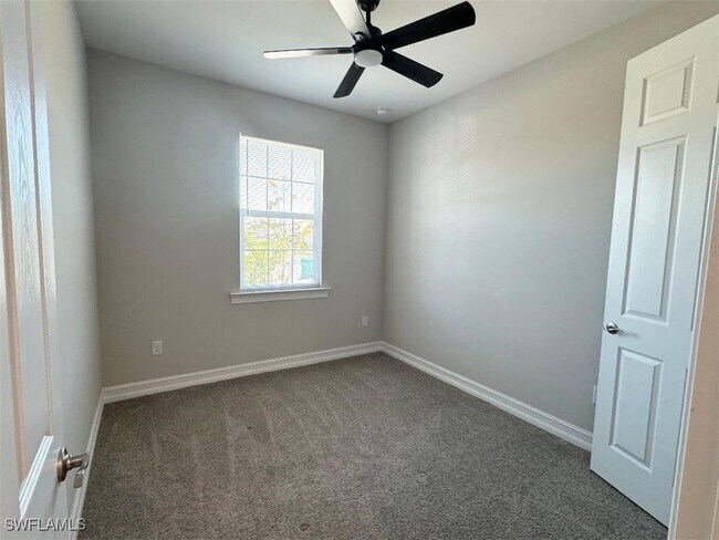 Building Photo - 926 Enbrook Lp