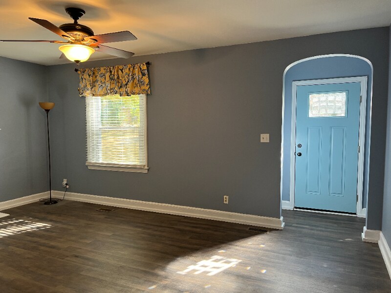 Building Photo - 3089 Highpoint Dr