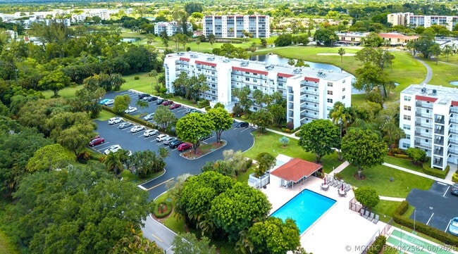 Building Photo - 3593 Birdie Dr