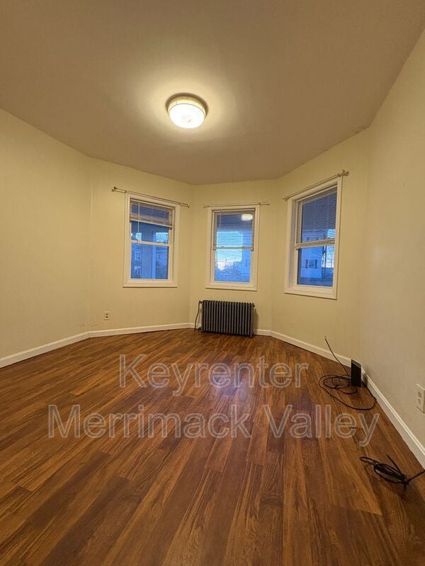 Building Photo - 58 Temple St