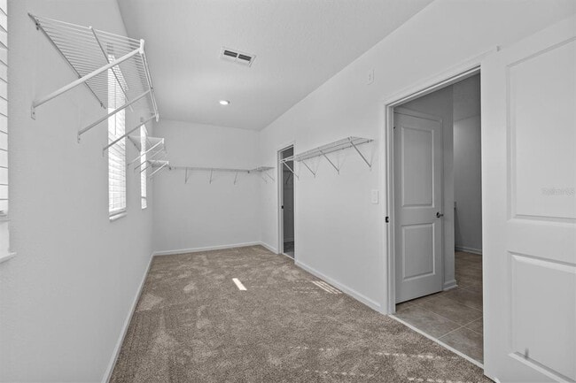 Building Photo - 2611 Runners Cir