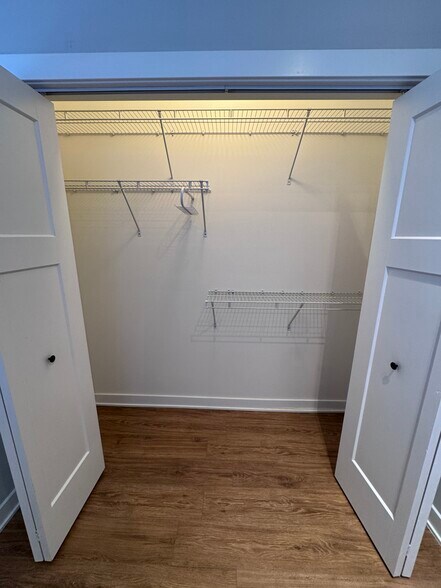 Building Photo - 4628 N Leavitt St