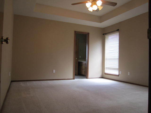 Building Photo - 2616 Nantucket Ave