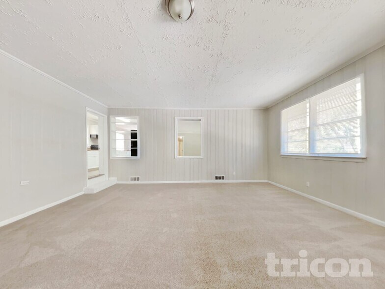 Building Photo - 4681 Kings Hwy