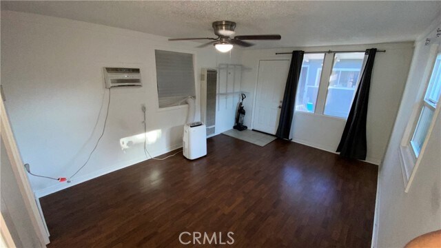 Primary Photo - 4159 Larchwood Pl