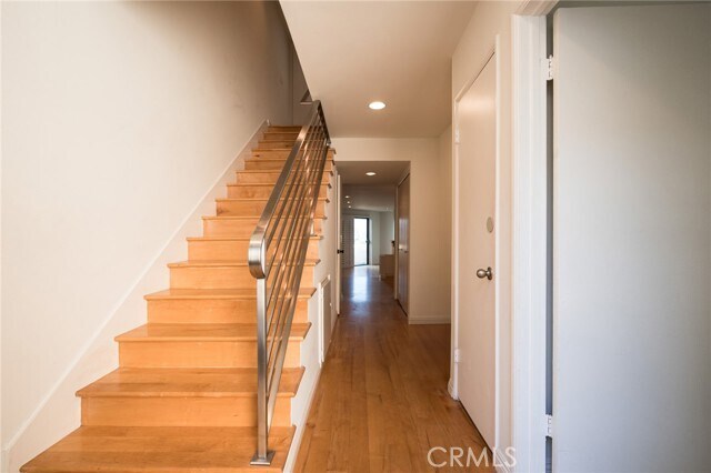 Building Photo - 7301 Vista Del Mar